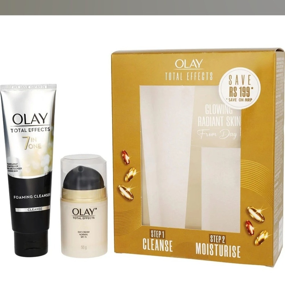 Olay Total Effects‎ 7-in-One Gift Set Day Cream SPF 15 and Foaming Cleanser 2pc